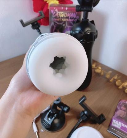 Cốc Tự Động Cat Women Hít Tường Kết Nối Điện Thoại